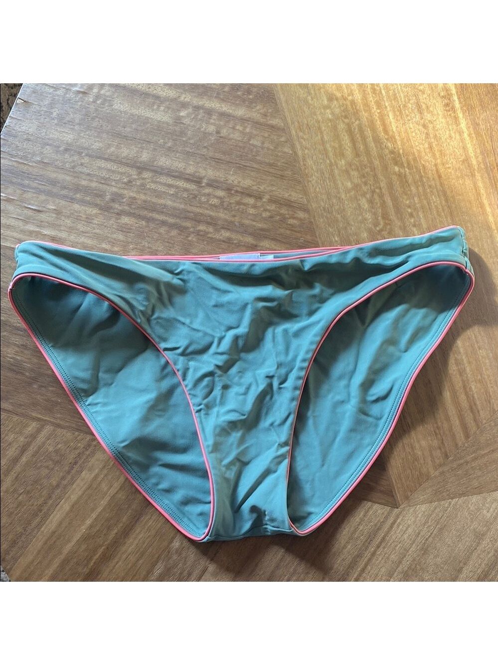 Minnow  NWOT Women's Green Swim Bottoms